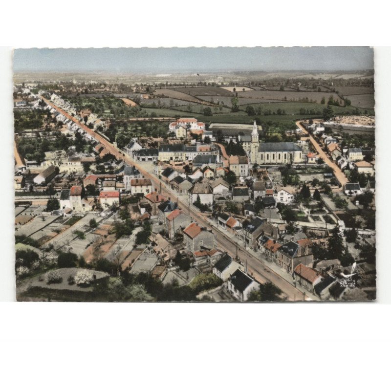 BEZENET: le bourg vue aérienne 10x15 - très bon état
