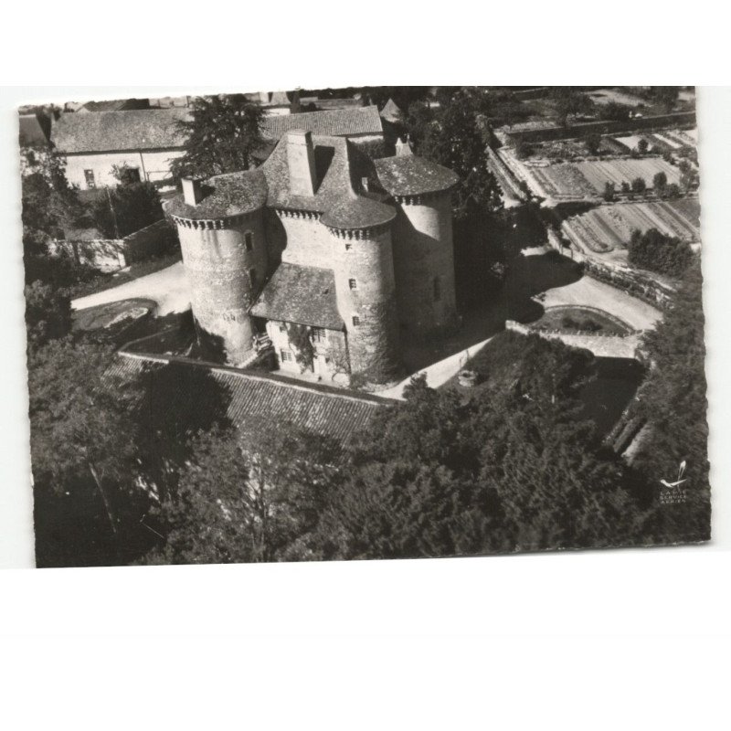 MONTAIGUET-en-FOREZ: le château datant du XIVe siècle vue aérienne 10x15 - très bon état