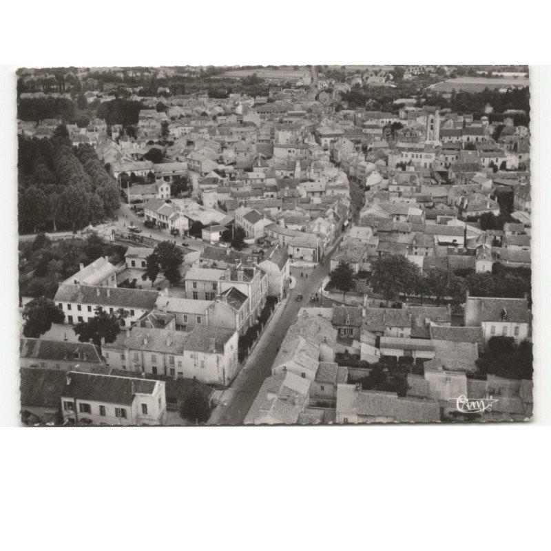 GANNAT: vue générale et grande rue vue aérienne 10x15 - très bon état