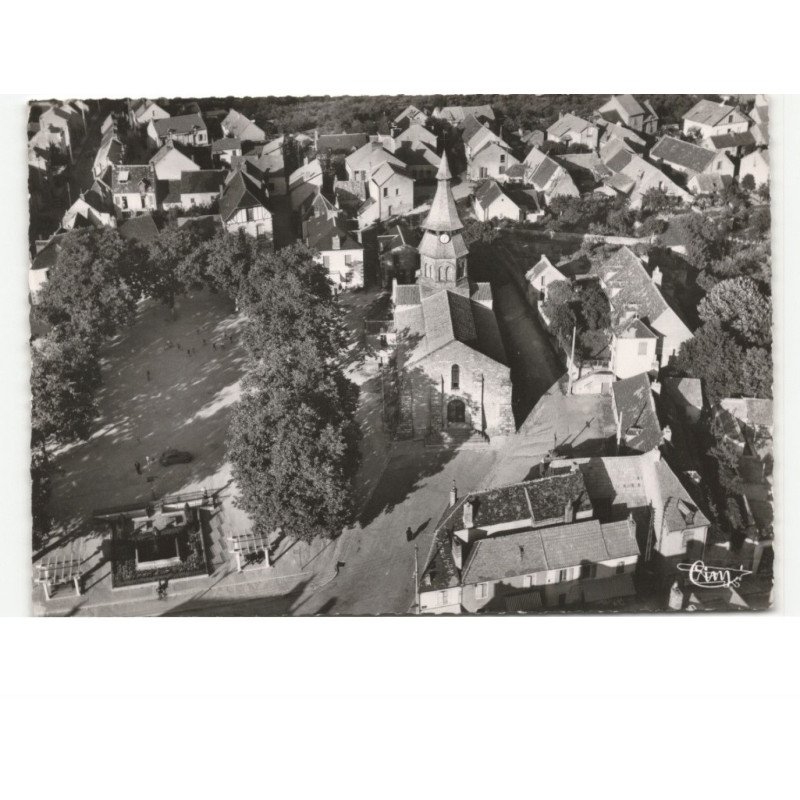 NERIS-les-BAINS: la place de l'église vue aérienne 10x15 - très bon état