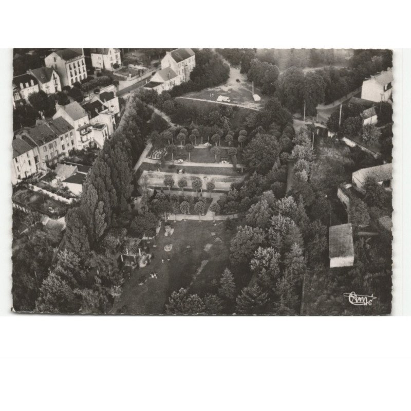 NERIS-les-BAINS: le parc des chaudes vue aérienne 10x15 - très bon état
