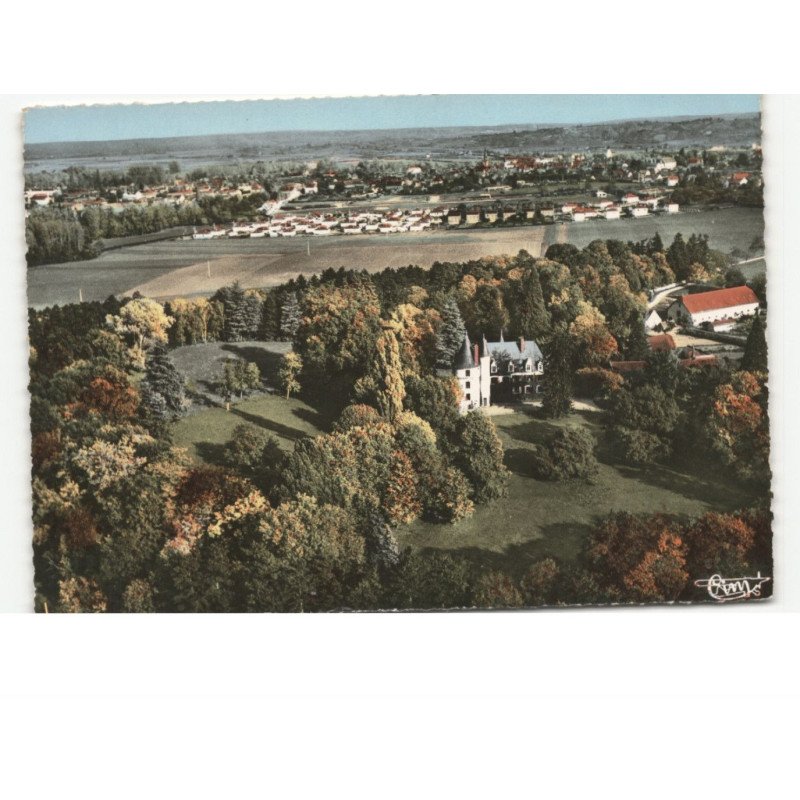 SAINT-POURCAIN-sur-SIOULE: château des guénégauds vue aérienne 10x15 - très bon état