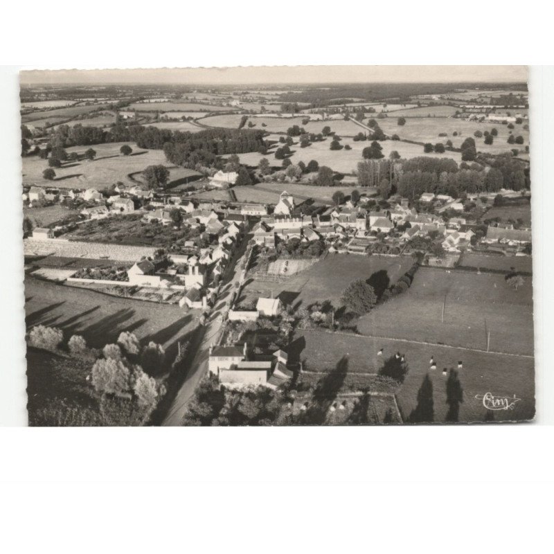 VAUMAS: route de moulins vue aérienne 10x15 - très bon état