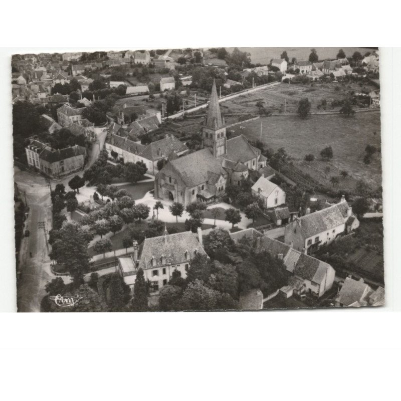 BOURBON-L'ARCHAMBAULT: l'église vue aérienne 10x15 - très bon état