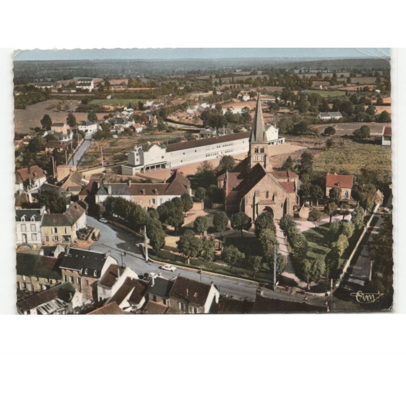 BOURBON-L'ARCHAMBAULT: vue générale, l'église saint-georges XIIe siècle vue aérienne 10x15 - état
