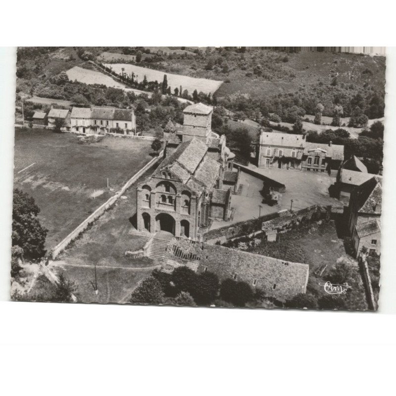 CHATEL-MONTAGNE: l'église romane XIe et XIIe siècle vue aérienne 10x15 - très bon état