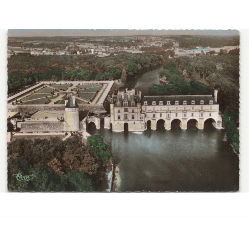 CHENONCEAUX: le château et ses jardins vue aérienne 10X15 - très bon état