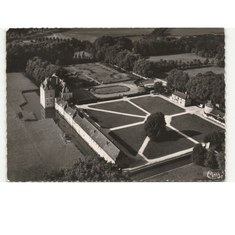 CLERE-les-PINS: château de champchevrier vue aérienne 10X15 - très bon état