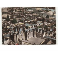 LANGEAIS: le château, cour intérieure vue aérienne 10X15 - très bon état