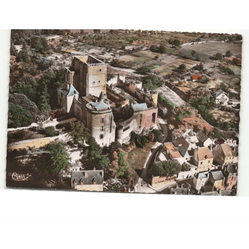 LOCHES: le château, le donjon le martelet et la tour ronde vue aérienne 10X15 - très bon état