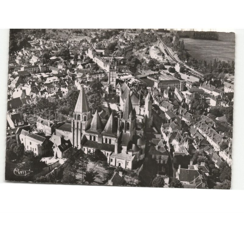 LOCHES: la collégiale saint-ours vue aérienne 10X15 - très bon état