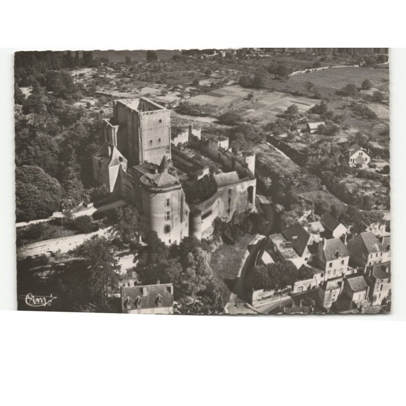 LOCHES: le château, le donjon le martelet XVe siècle et la tour ronde vue aérienne 10X15 - très bon état