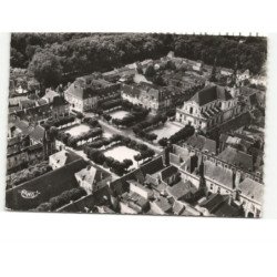 RICHELIEU: place du marché et l'église vue aérienne 10X15 - très bon état