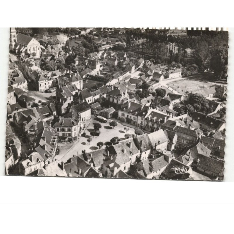 PREUILLY-sur-CLAISE: vue générale terrain de camping au fond et à droite vue aérienne 10X15 - très bon état