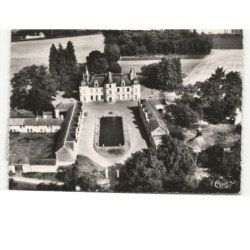 environs de RICHELIEU: château de la vrillaye vue aérienne 10X15 - très bon état