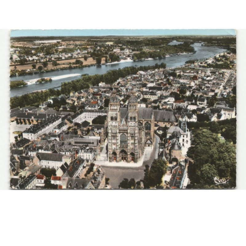 TOURS: la cathédrale saint-gatien vue aérienne 10X15 - état