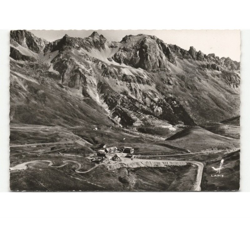LAUTARET: col du lautaret, vue générale, au fond chaine du galibier vue aérienne 10X15 - très bon état
