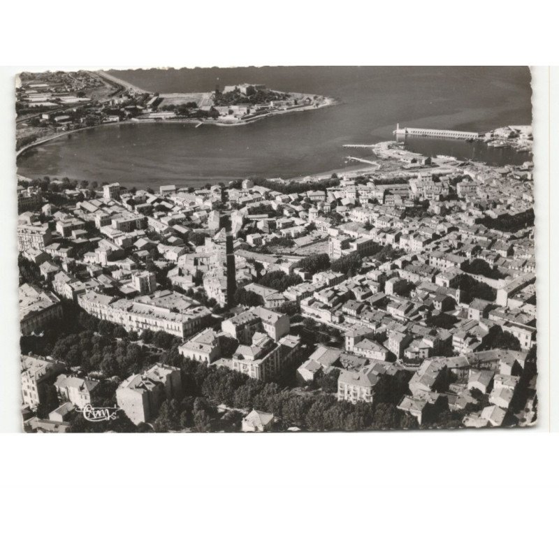 ANTIBES: la ville et le port vue aérienne 10X15 - très bon état