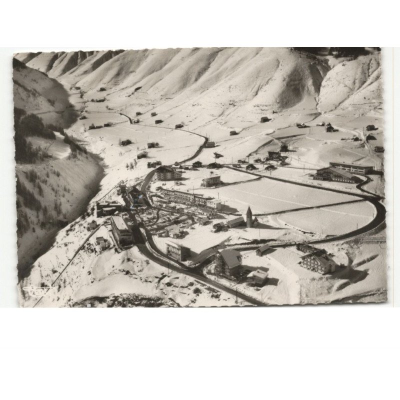 AURON: station de sports d'hiver et estivale, station d'hiver vue aérienne 10X15 - trsè bon état