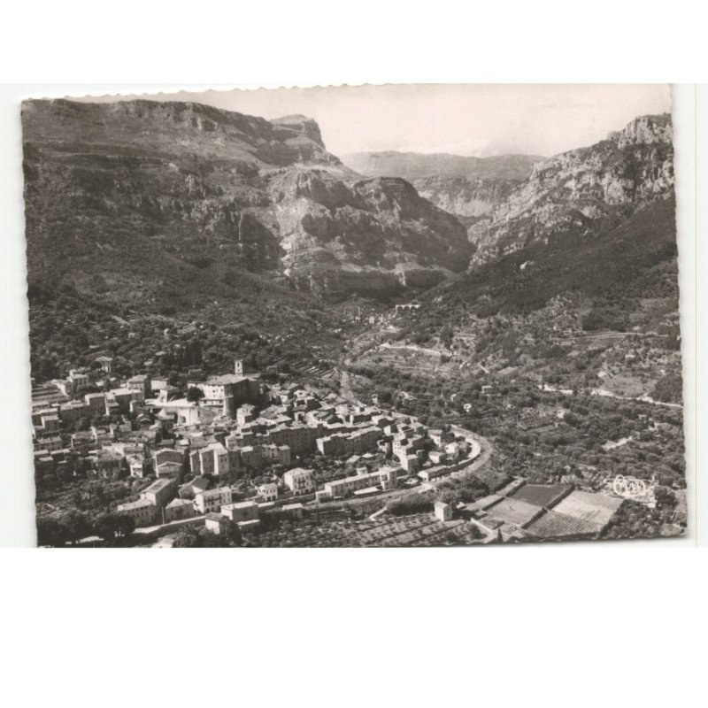 BAR-sur-LOUP: le village et les gorges du loup vue aérienne 10X15 - trsè bon état