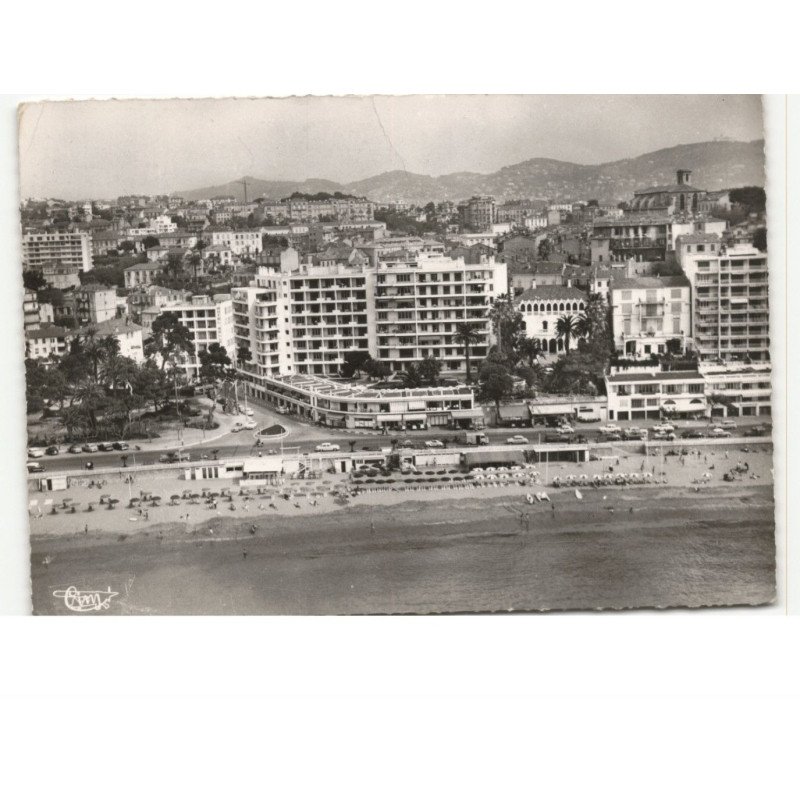 CANNES: la plage du midi et les hôtels vue aérienne 10X15 - état