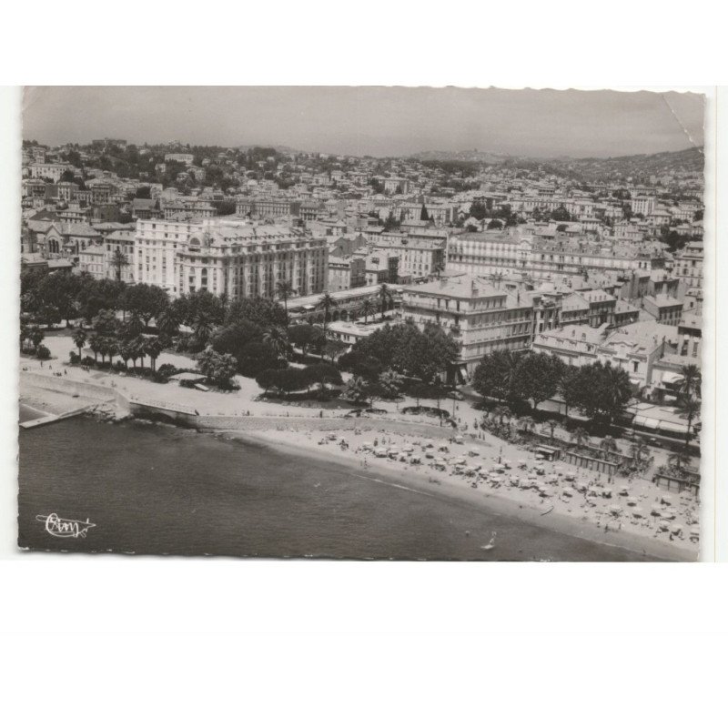 CANNES: l'esplanade des alliés et un coin de la plage vue aérienne 10X15 - état