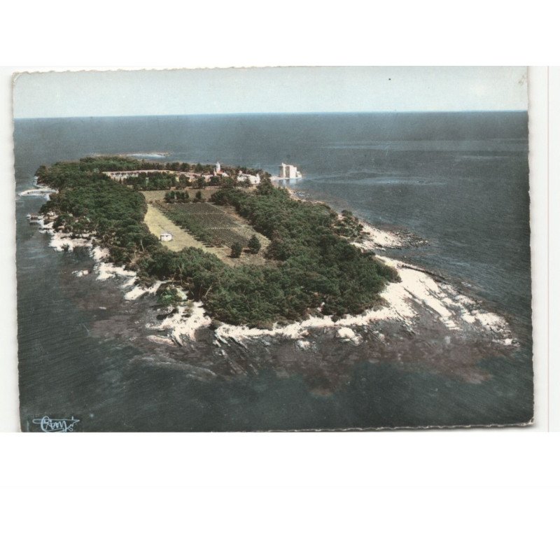 ILE SAINT-HONORAT: abbaye de notre-dame de lérins vue aérienne 10X15 - très bon état