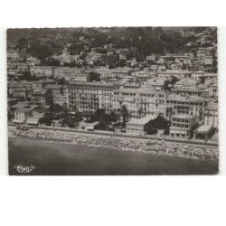 MENTON: le quai général leclerc, les hôtels, bord de mer vue aérienne 10X15 - très bon état