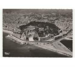NICE: un coin du port et le château vue aérienne 10X15 - très bon état