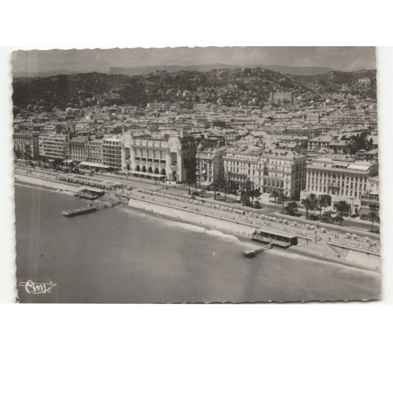 NICE: la promenade des anglails au premier plan, le palais de la méditérranée vue aérienne 10X15 - très bon état