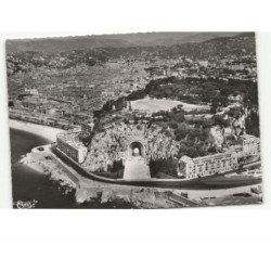 NICE: le château le monument aux morts, la ville vue aérienne 10X15 - très bon état