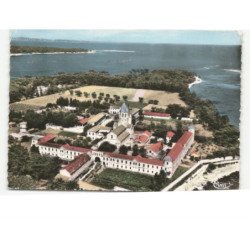 ILE SAINT-HONORAT: vue générale, l'abbaye de saint-honorat vue aérienne 10X15 - très bon état