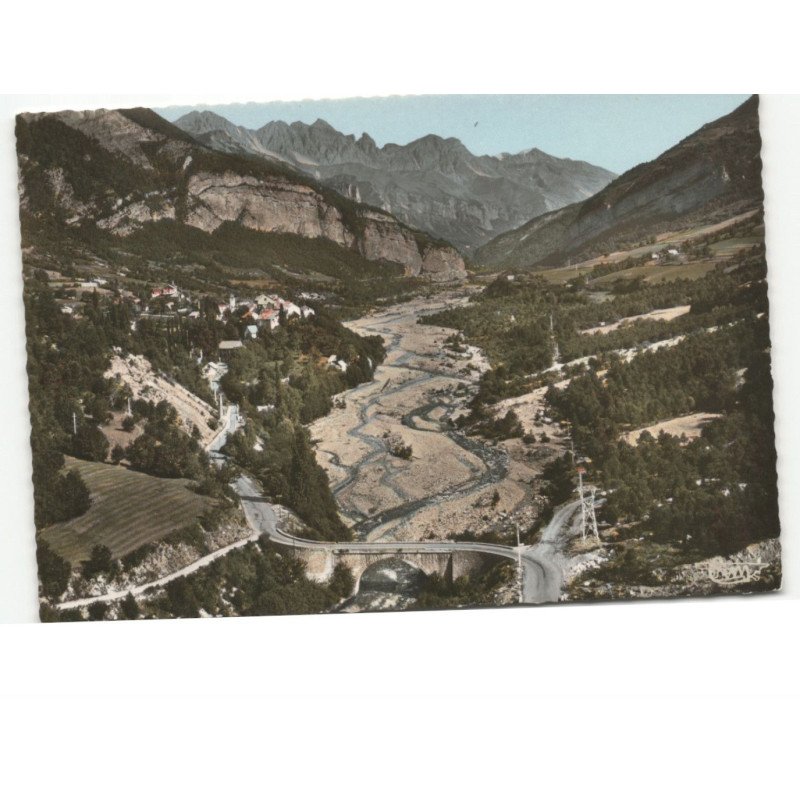 SAINT-MARTIN-D'ENTRAUNES: vue générale vallée du var et de saint-martin-d'entraunes vue aérienne 10X15 - très bon état