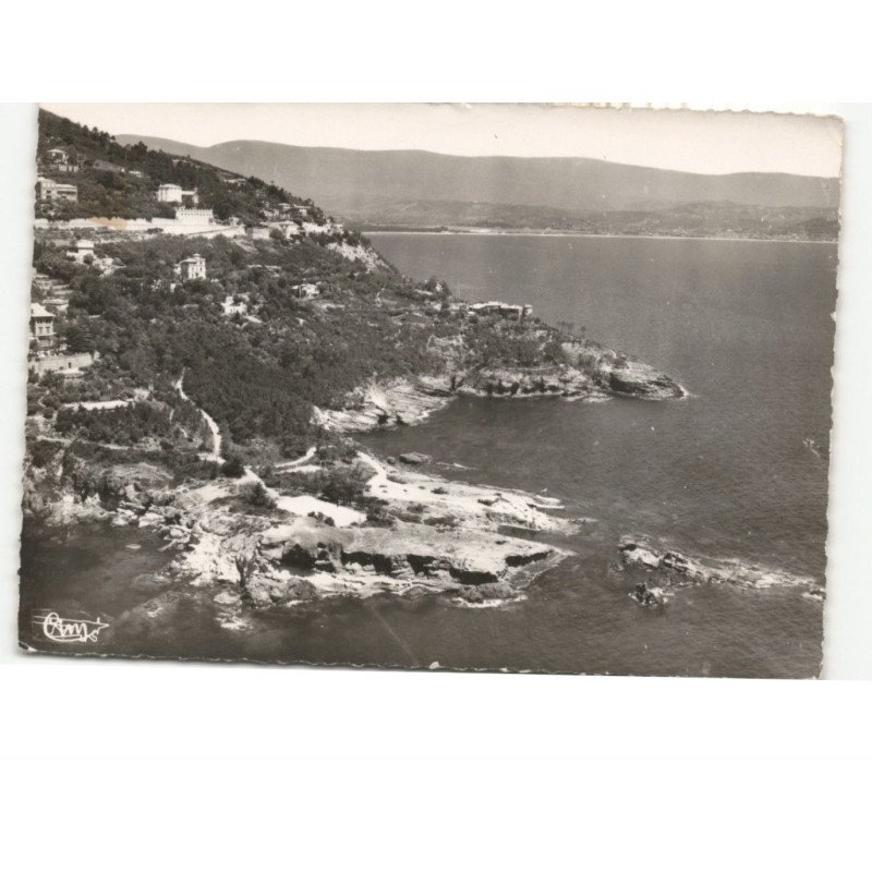 THEOULE-sur-MER: vue générale sur la galère et cannes vue aérienne 10X15 - très bon état