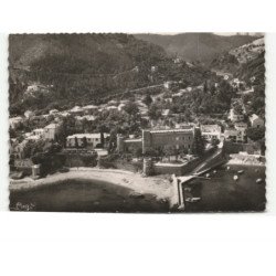 THEOULE-sur-MER: plage du suveret et le château dans le fond château de maurevieille vue aérienne 10X15 - très bon état