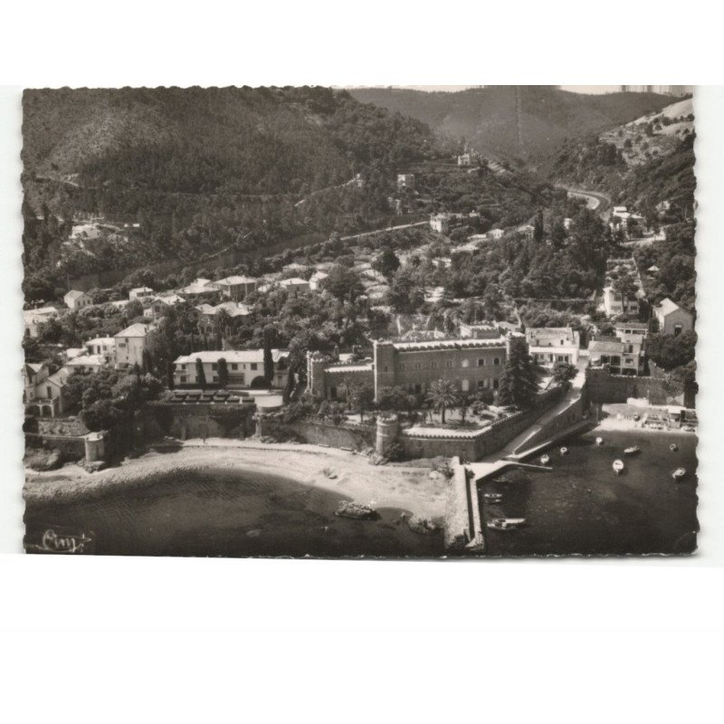 THEOULE-sur-MER: plage du suveret et le château dans le fond château de maurevieille vue aérienne 10X15 - très bon état