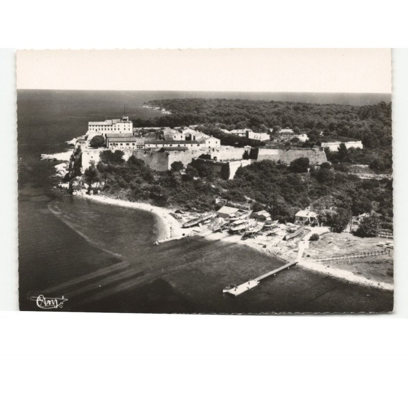 ILE-SAINTE-MARGUERITE: vue générale vue aérienne 10X15 - très bon état