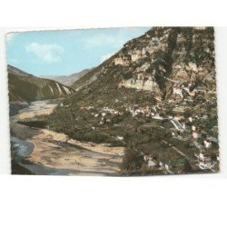 TOUET-sur-VAR: village et la vallée du var vue aérienne 10X15 - très bon état