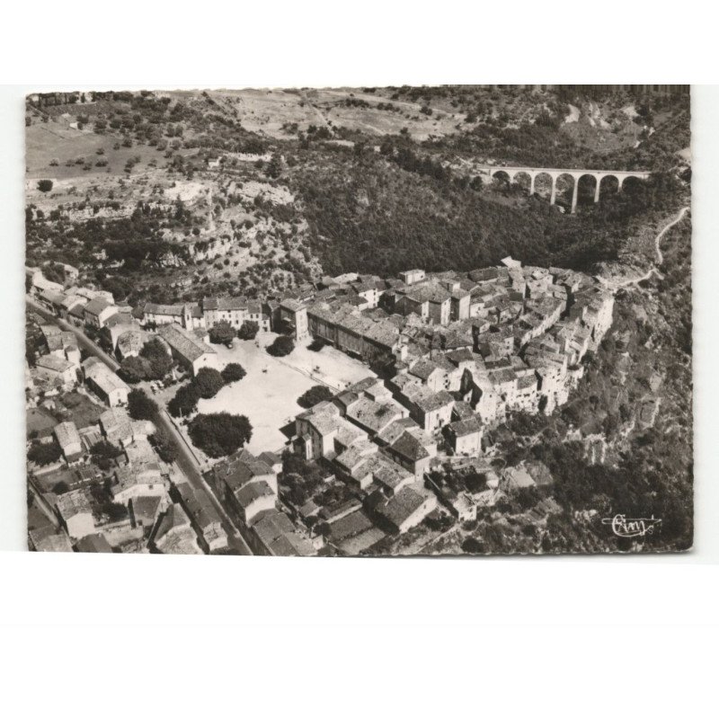 TOURETTES-sur-LOUP: un gros plan vu du ciel vue aérienne 10X15 - très bon état