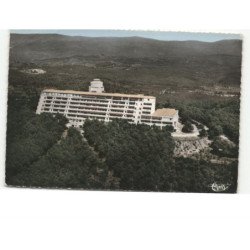 VALLAURIS: le centre hélio-marin, façade sud: vue générale - très bon état