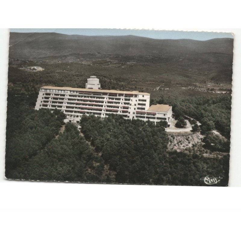 VALLAURIS: le centre hélio-marin, façade sud: vue générale - très bon état