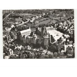 VITRE: le château XIVe et XVe et l'hôtel de ville vue aérienne 10X15 - très bon état