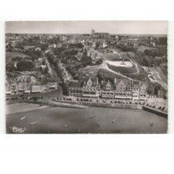 CANCALE: la rue du port et les hôtels vue aérienne 10X15 - très bon état