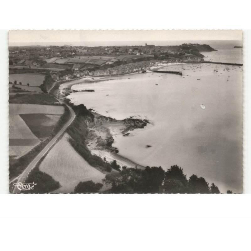 CANCALE: port et la nouvelle route touristique vue aérienne 10X15 - très bon état