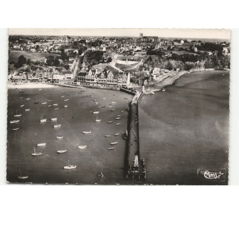 CANCALE: la grande jetée le port et la rue du port vue aérienne 10X15 - très bon état