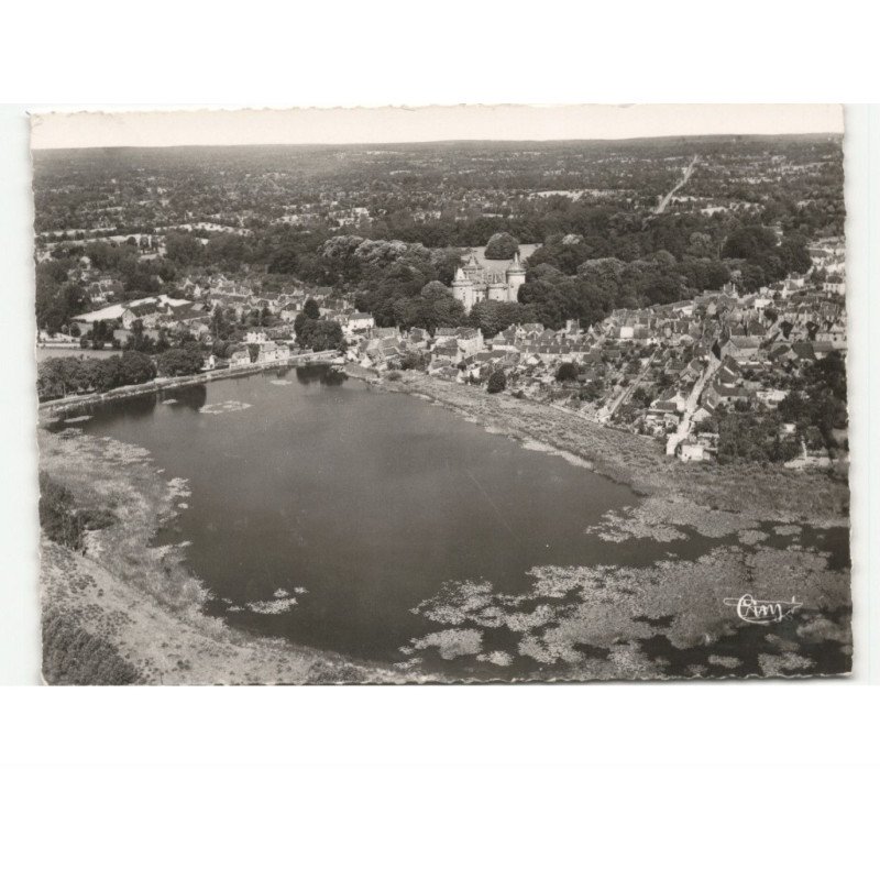 COMBOURG: l'étang, le château, la ville vue aérienne 10X15 - très bon état