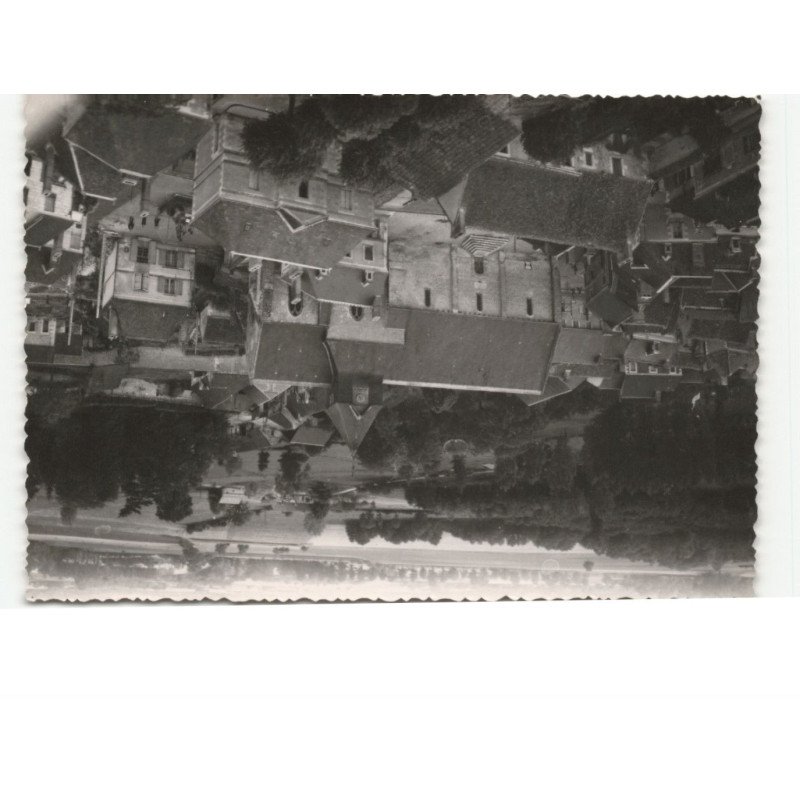 CHATEAUROUX (?): église vue aérienne 10X15 - très bon etat
