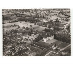 AZAY-le-FERRON: le château et le bourg vue aérienne 10X15 - très bon etat