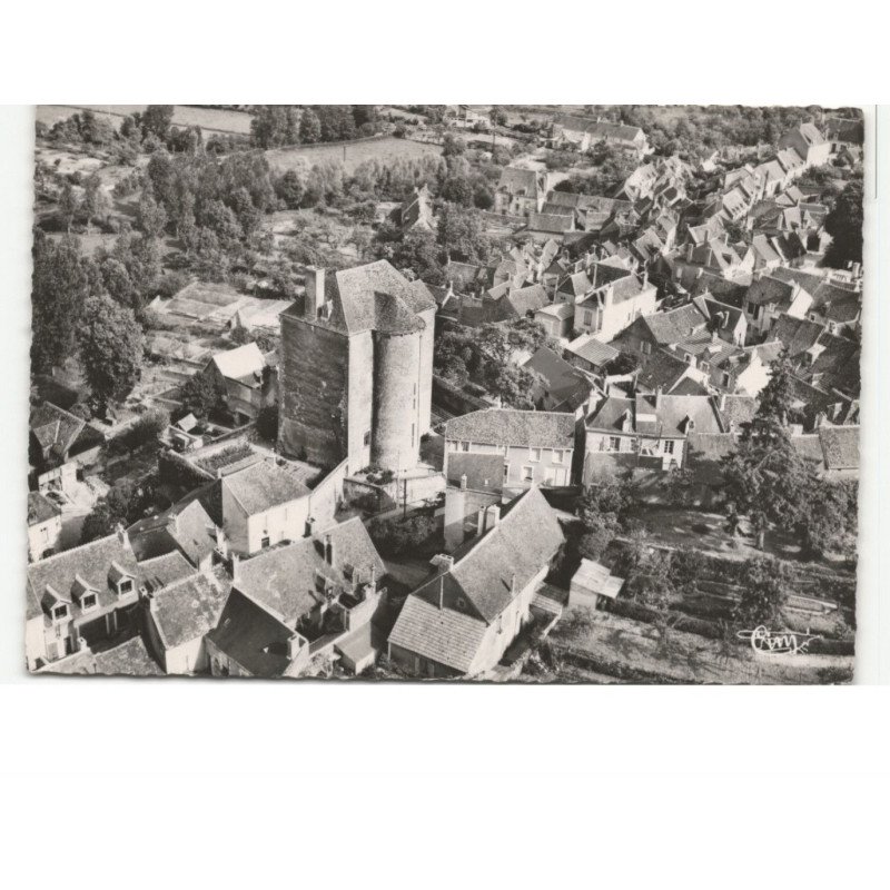LA CHATRE: l'ancien château actuellement, musée de la vallée noire vue aérienne 10X15 - très bon etat
