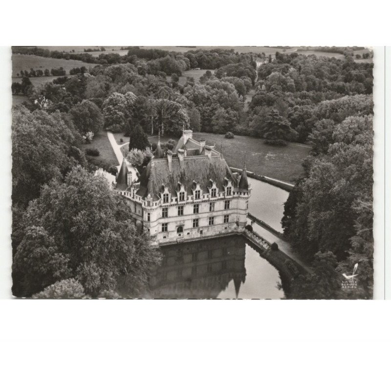 AZAY-le-RIDEAU: le château vue aérienne 10X15 - très bon état